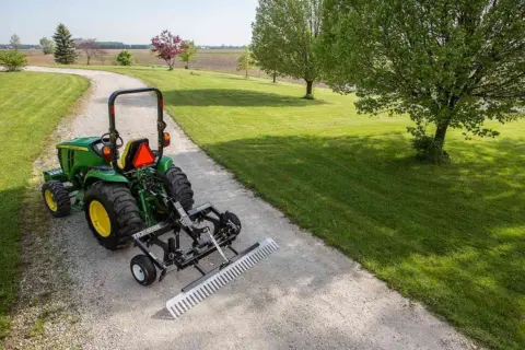 Small Tractor TR3 E-Series Property Edition