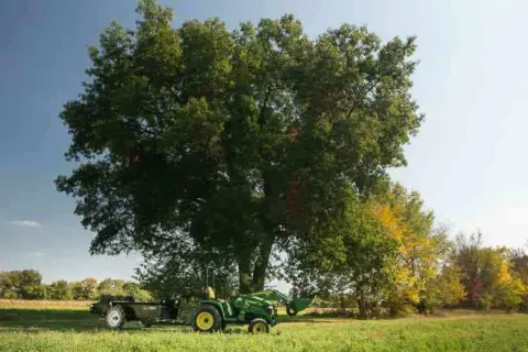 Tractor 85 Ground Drive Manure Spreader