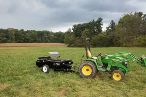 John Deere Tractor 50 PTO and manure spreader
